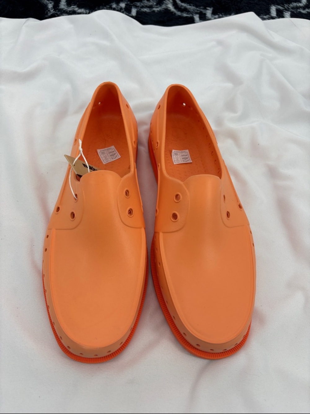 Native Howard sugarlite papaya city orange  light wt Slip-On Loafers shoes NWT